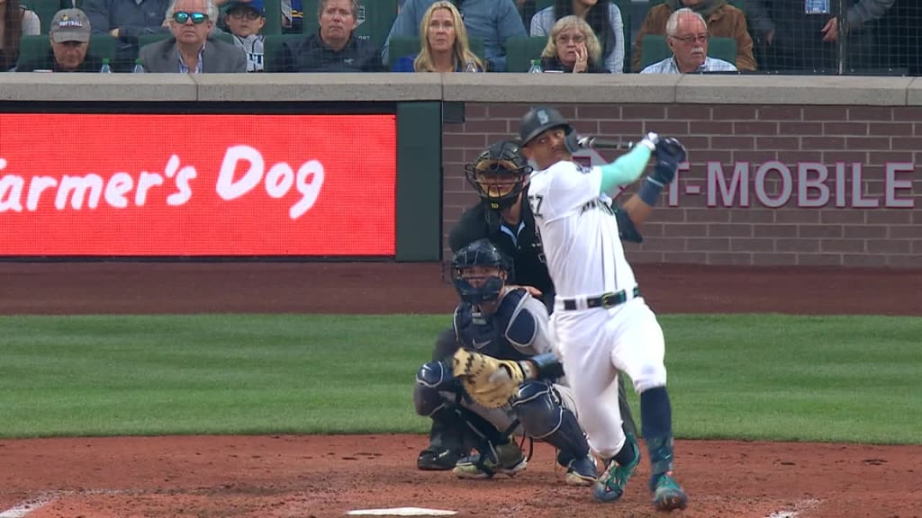 Julio Rodriguez is on an all-time heater and Mariners are on an impressive  roll