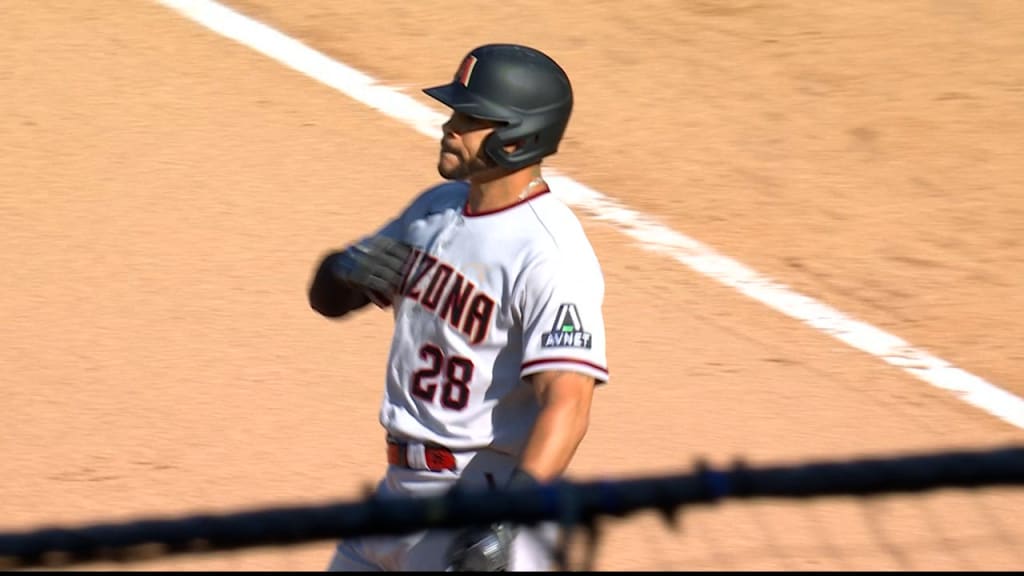 Moreno define con sencillo en la 13ra; Diamondbacks vencen 7-6 a Cachorros