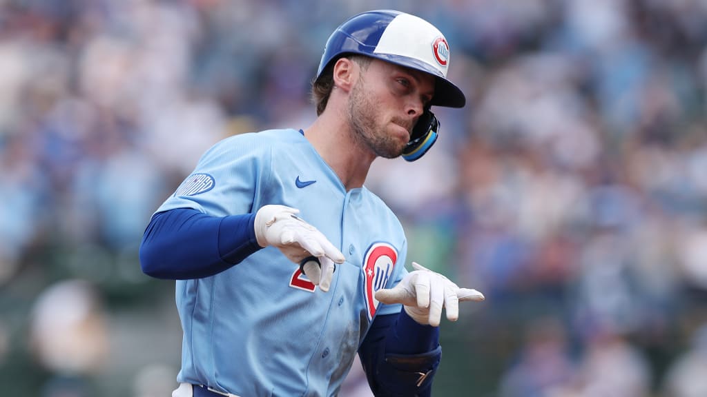 Awarding best Cubs players from winning April