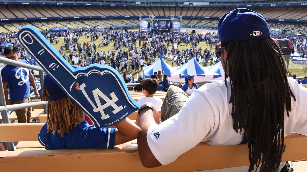 Dodgers: Fan Favorite Giveaway Gets an Upgrade This Year - Inside the  Dodgers