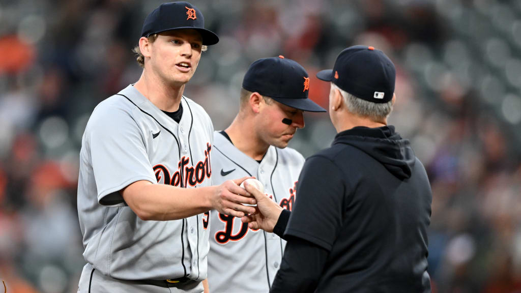 Melton's return from IL helps Tigers win nightcap