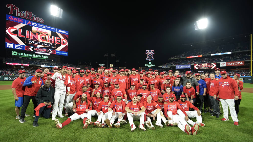 They're back! Phillies walk off and into playoffs