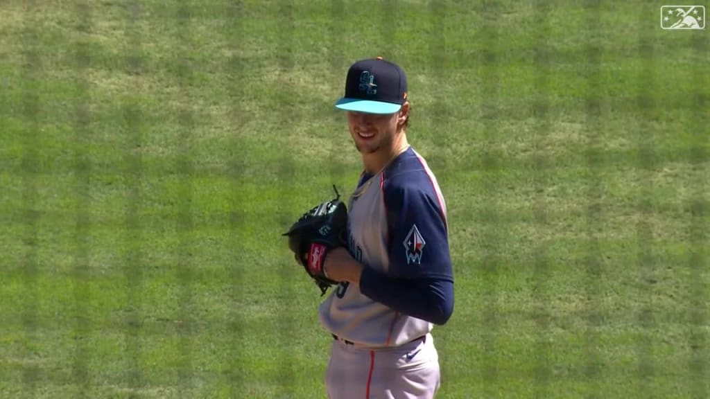 Forrest Whitley K's seven batters