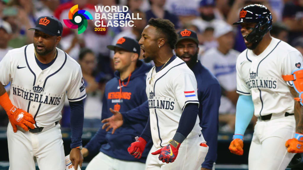 Historic homer gives Dutch a wild walk-off win