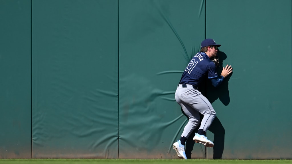 Jonny DeLuca's running grab