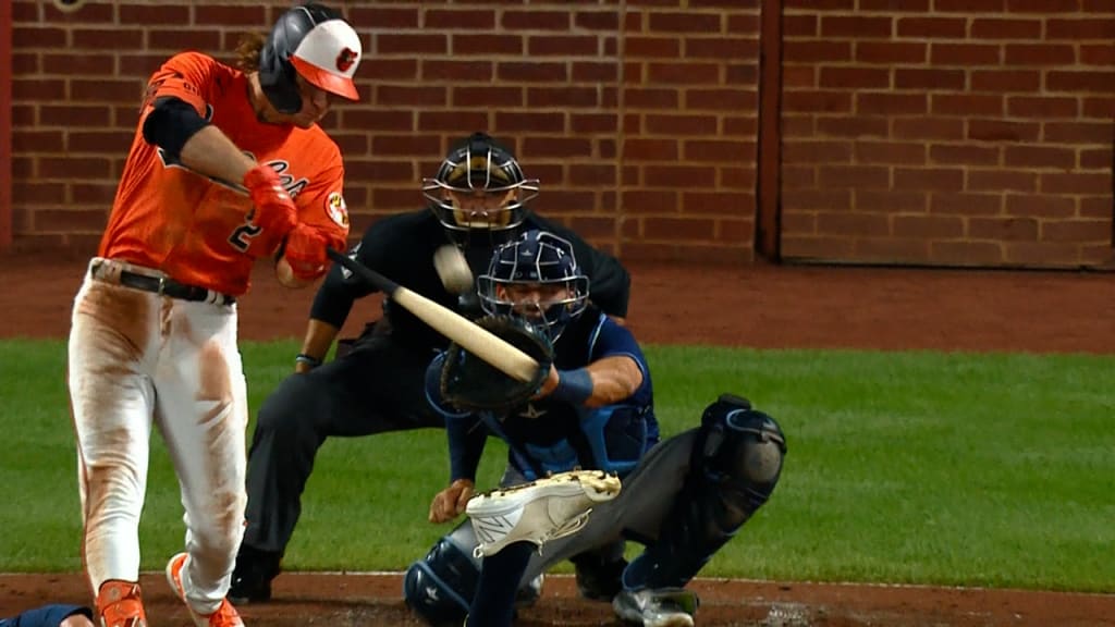 Henderson and Rodriguez help Orioles go a game up on Rays in AL East with  8-0 victory