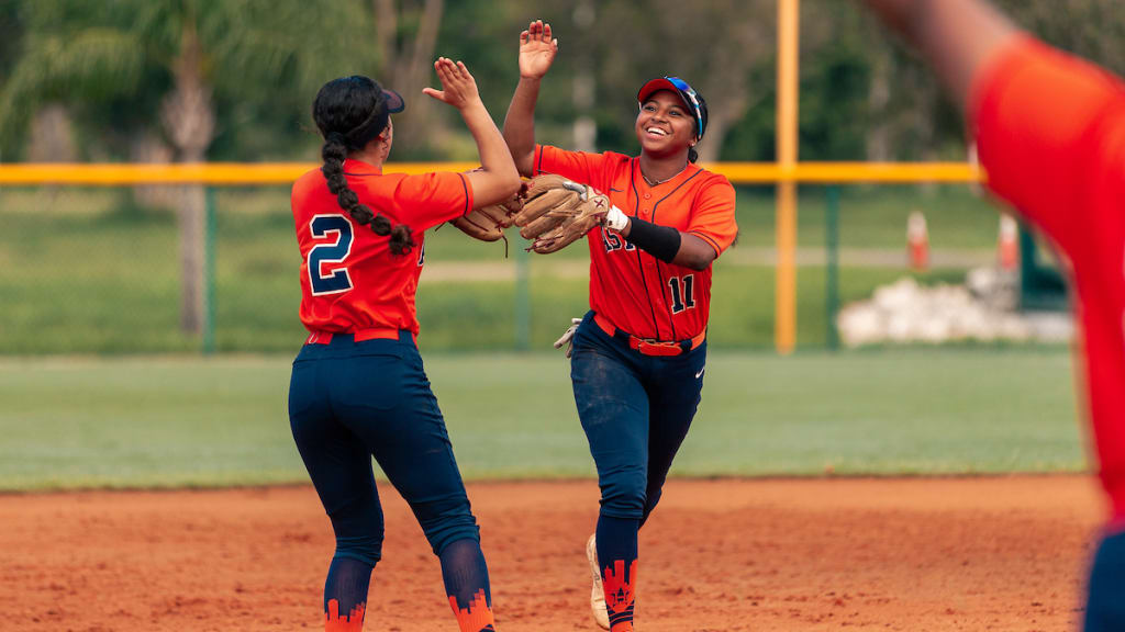Houston advances to the championship game after winning the loser's bracket