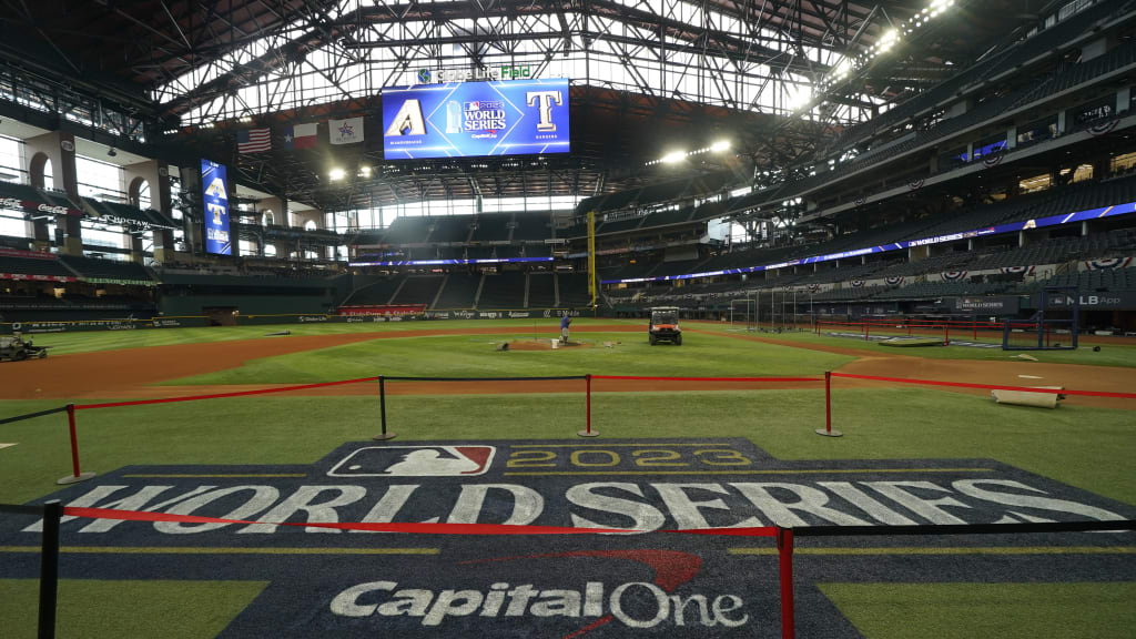 Open up: Rangers' retractable roof open for Game 4 of ALCS against Astros