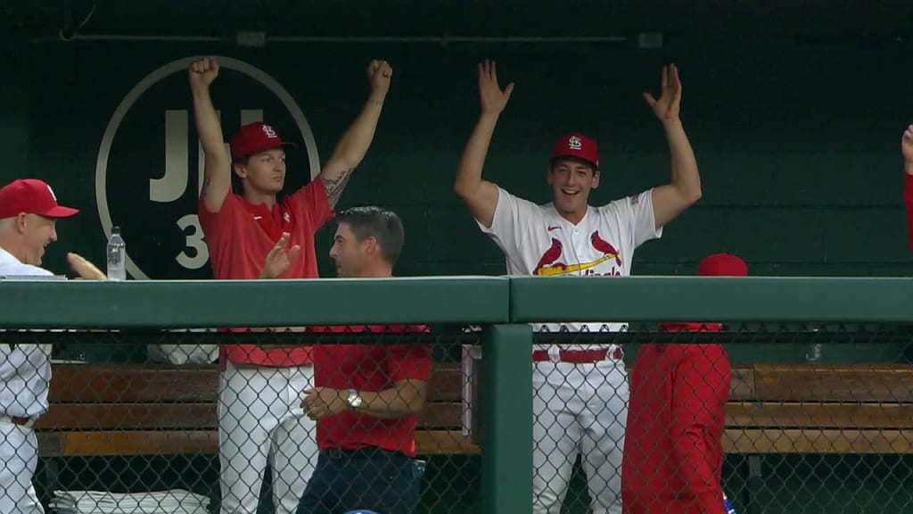 Cardinals hit 7 home runs to power past Dodges 16-8