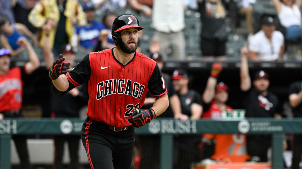 Tristan Peters ends Yoshinobu Yamamoto's no-hit bid for White Sox