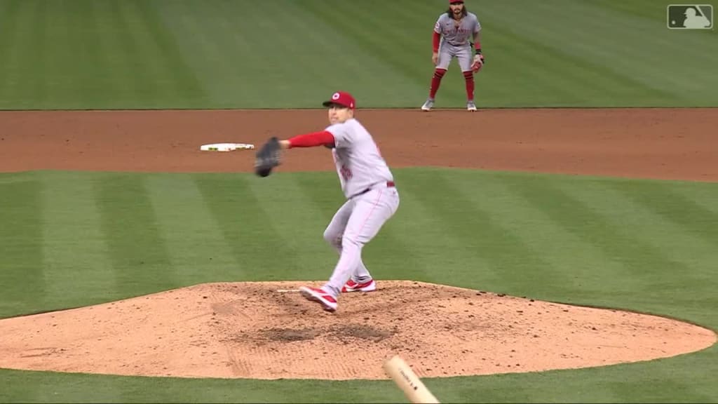 Luis Cessa fans two