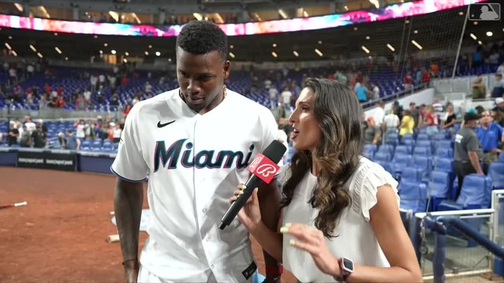 Marlins and Nationals Played in a Nearly Empty Stadium in Miami