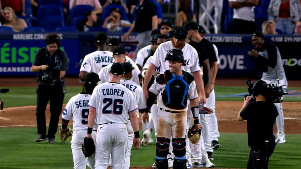 Cardinals score final 5 runs for comeback win over Marlins