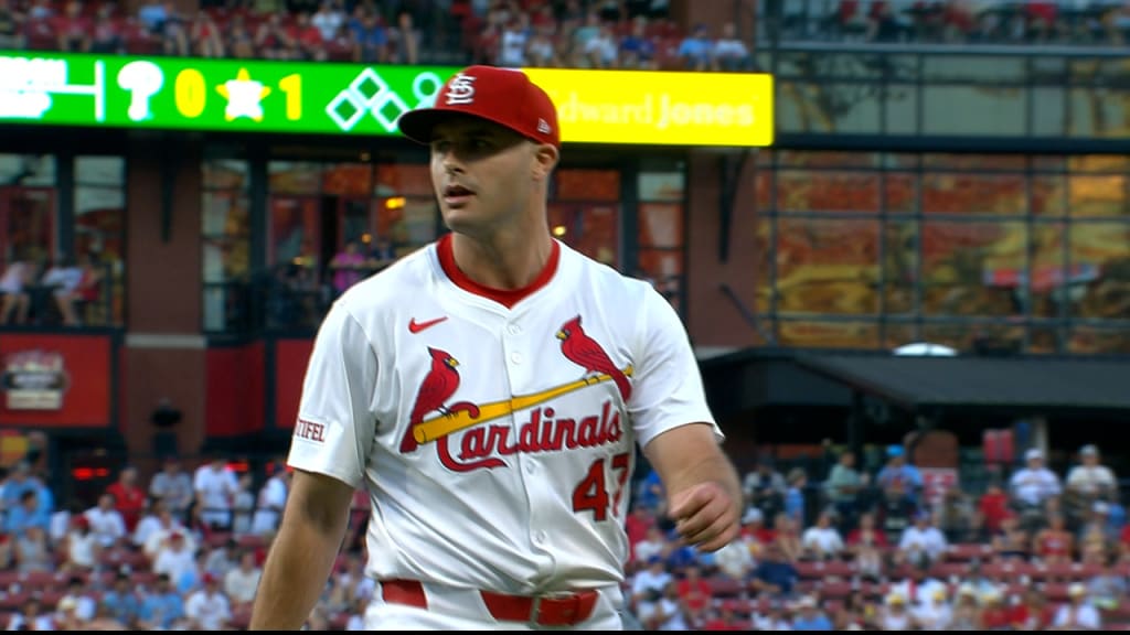 Cardinals non-tender Yohel Pozo, John King, Sem Robberse, Jorge Alcala
