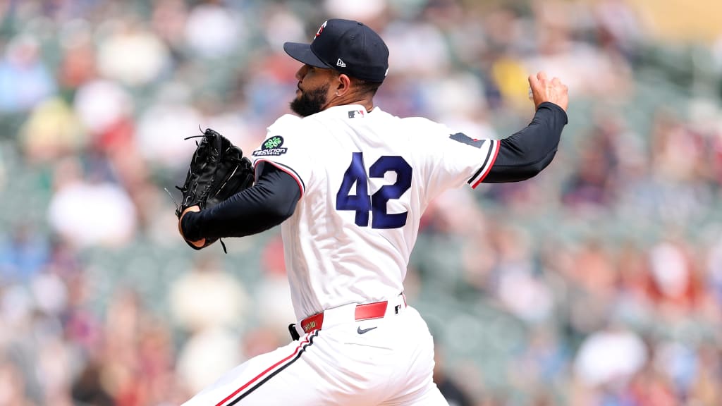 Woods Richardson relished chance to wear No. 42