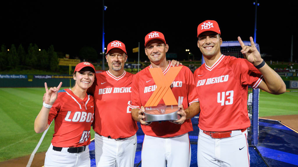 Lobos celebrate the HRDX win. From left: Andrea Howard, Jay Stott, Ryan Zimmerman, Gene Trujillo. Photo by Sam Wasson.