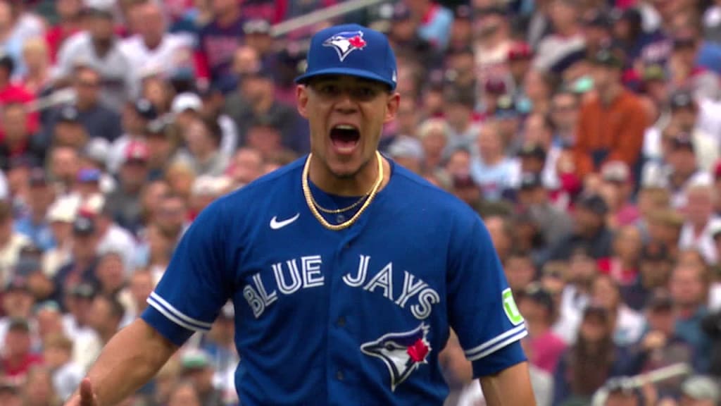 Bichette's late 2-run homer lifts Blue Jays over Rays