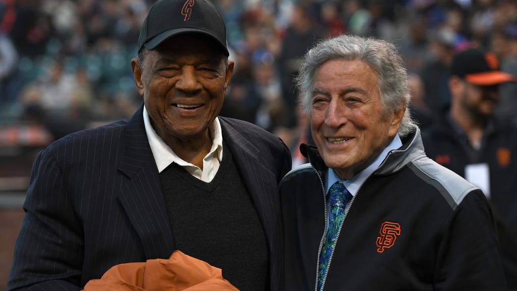 Two legends at the ballpark: Willie Mays and Tony Bennett. (Getty)