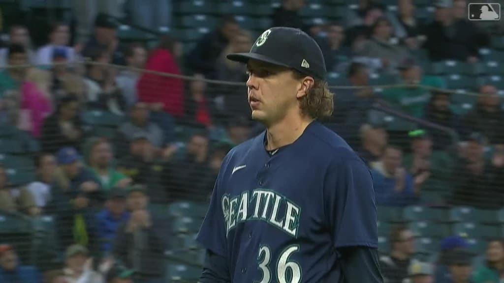 Seattle's Logan Gilbert loses perfect game in 7th vs Rangers