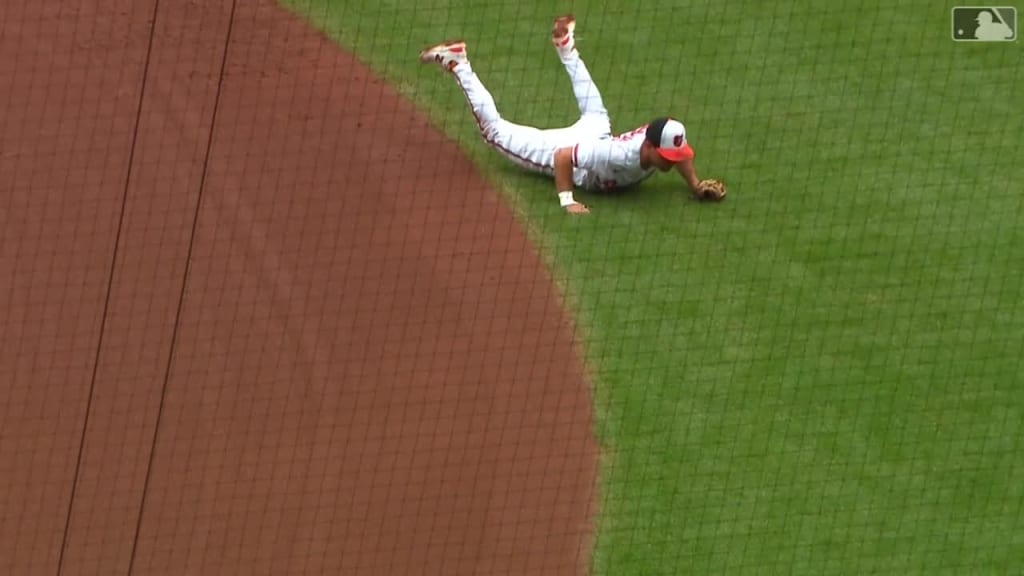 AL-leading Orioles beat Astros 5-4 and extend streak to 76 series without  being swept