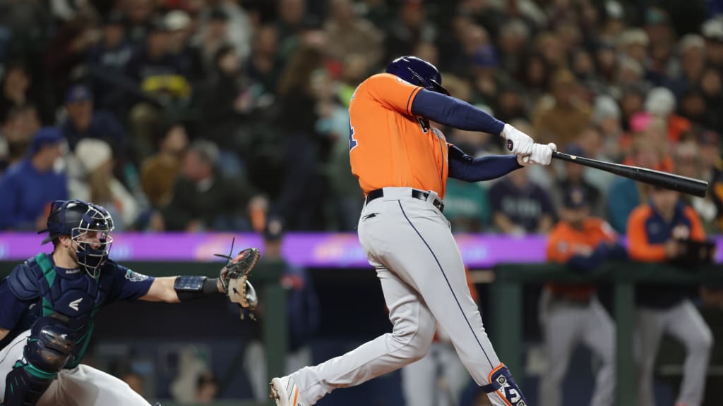 Mariners move into final wild-card spot with win over Astros