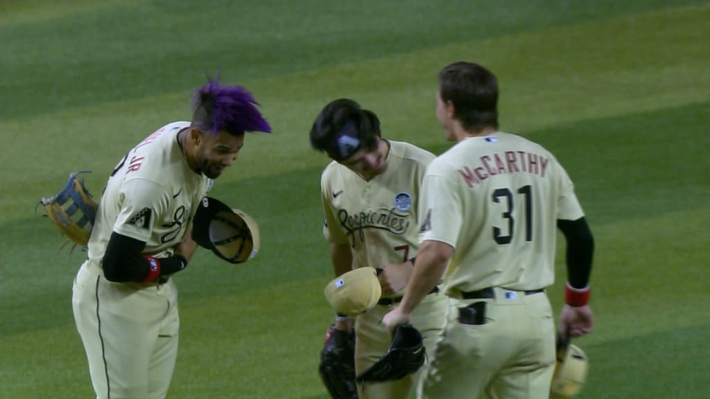 Lourdes Gurriel Jr. makes a slick catch, 06/02/2023