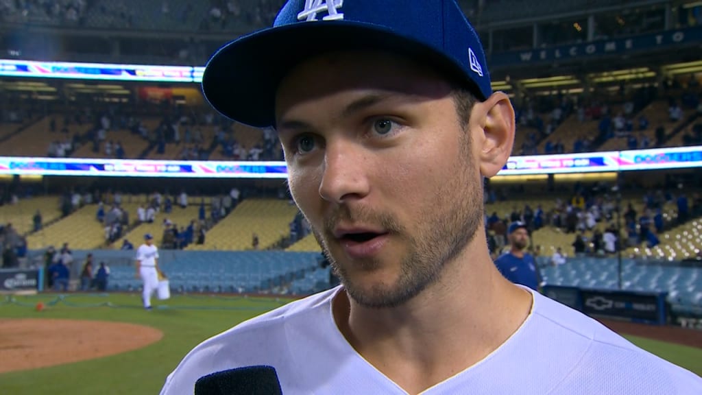 Brusdar Graterol's mom threw out tonight's first pitch at Dodger