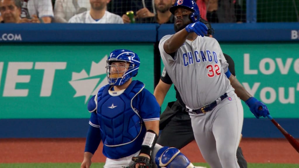 Chicago Cubs claim designated hitter/outfielder Franmil Reyes off waivers