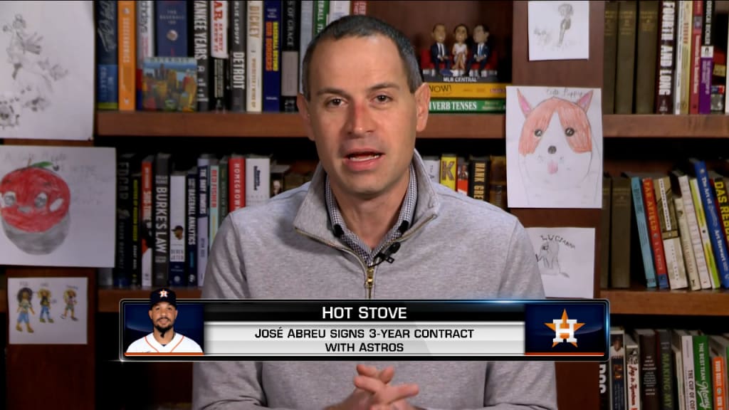 Free agent slugger José Abreu signs 3-year deal with Astros