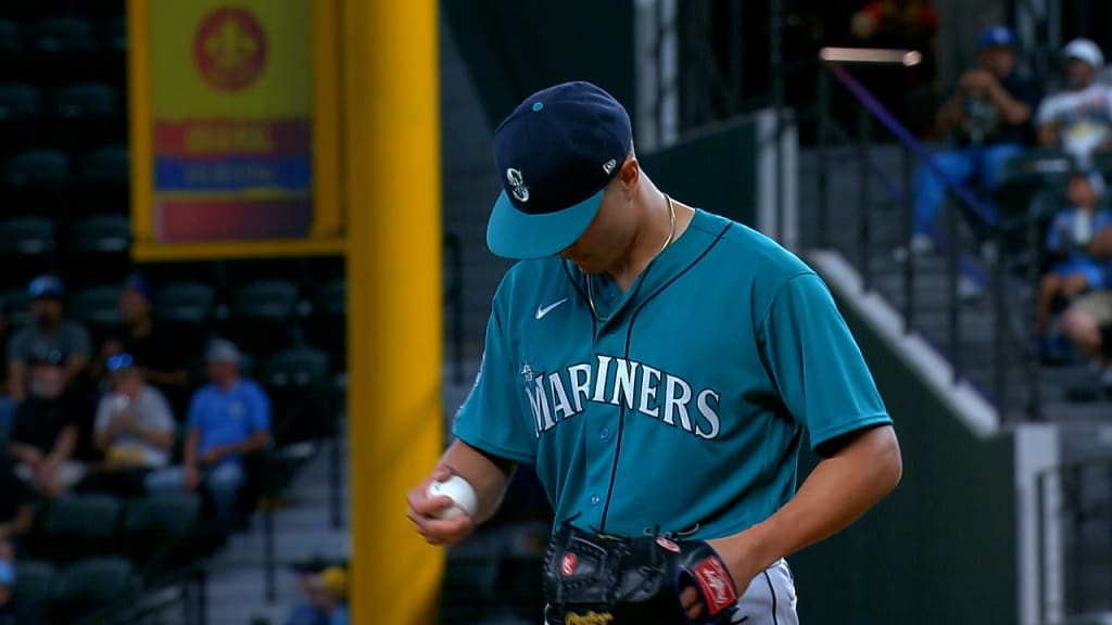 Offense backs strong start by Woo, Mariners thump Yankees