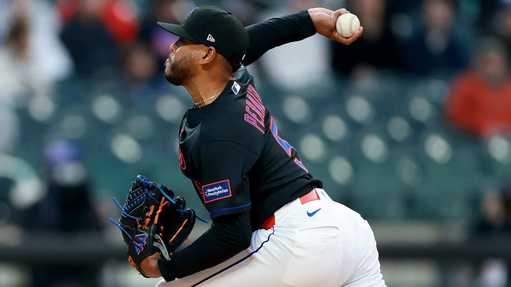 Rays looking for Peralta to help reinforce rotation