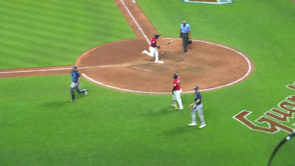 Kwan's walk-off sac fly 