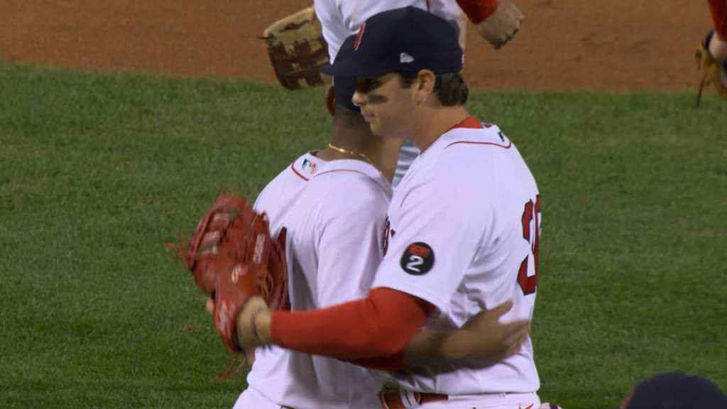 Matt Barnes earns the save