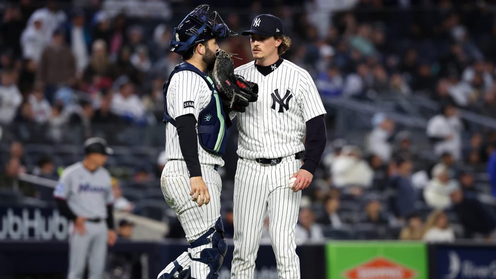 A catcher needs to be able to get along with everyone, and Wells is perfectly comfortable in all settings. Fried (R) — an ace who came over to New York before the 2025 season — has been thrilled with the way Wells handles all parts of the game. “His growth the last couple of years,” the left-hander says, “it’s been really impressive.” Once thought to be a defensive liability with little chance of making the majors as a catcher, Wells has turned into an elite receiver, among the very best in the game.