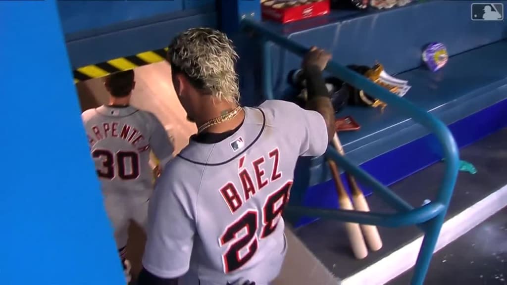 Cubs' Javier Baez lost track of outs, benched after brutal mistake vs.  Indians