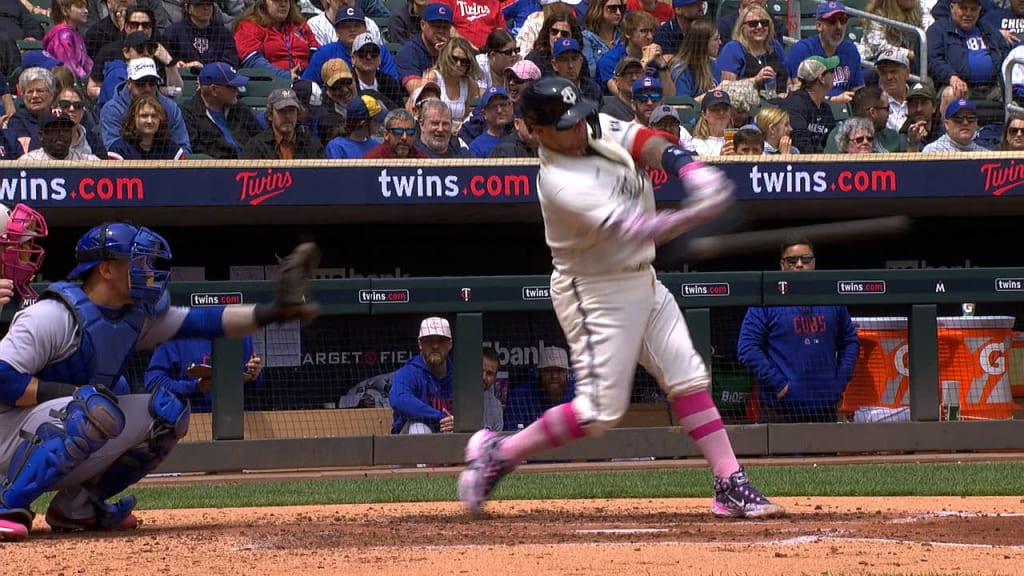 What's it like to watch the Twins from Target Field's towering new