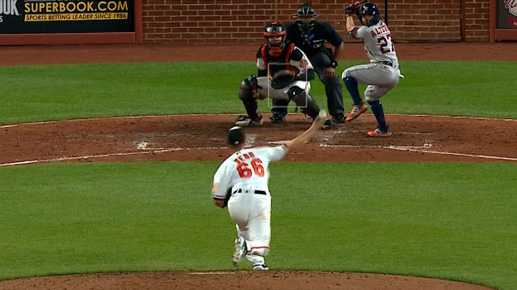 Pitcher Goes Yard Alert: Flaherty hits homer off former Cardinal