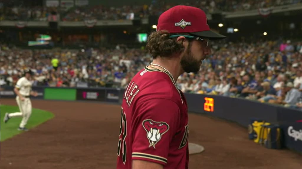D-backs put together late rallies to earn series win over Padres