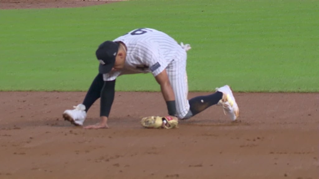 BRONX, NY - SEPTEMBER 19: Clarke Schmidt #36 of the New York Yankees  pitches during the Major League Baseball game against the Toronto Blue Jays  on September 19, 2023 at Yankee Stadium