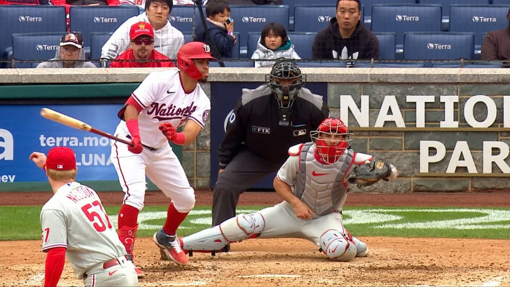 Joey Meneses homers twice as Nats split with Phillies