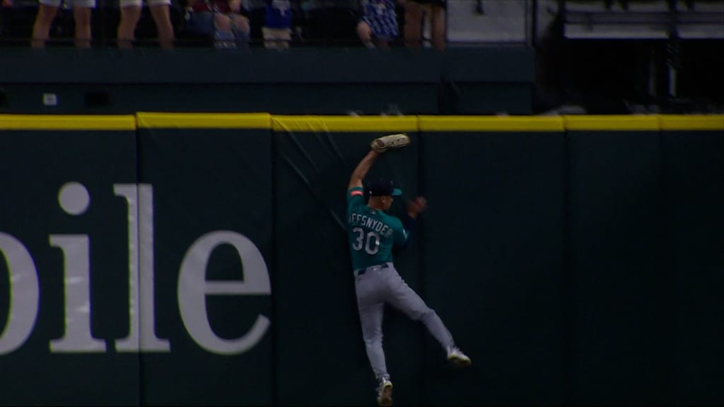 Check out the play that left Bryan Woo STUNNED!