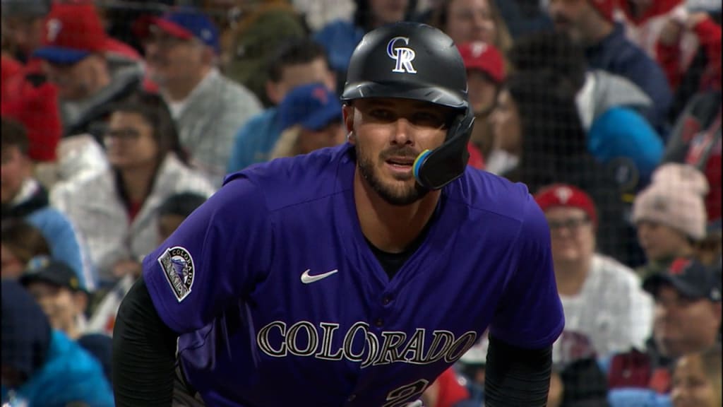 Kris Bryant singles off Zack Wheeler in the 5th