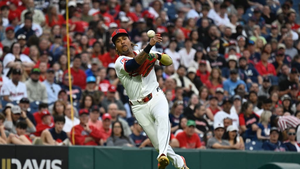 José Ramírez, Carlos Santana combine for great play