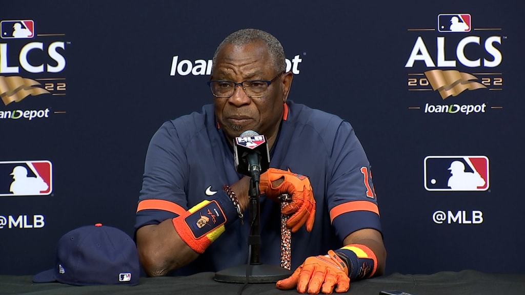 Houston Astros & Dusty Baker Present Justin Verlander With 2022