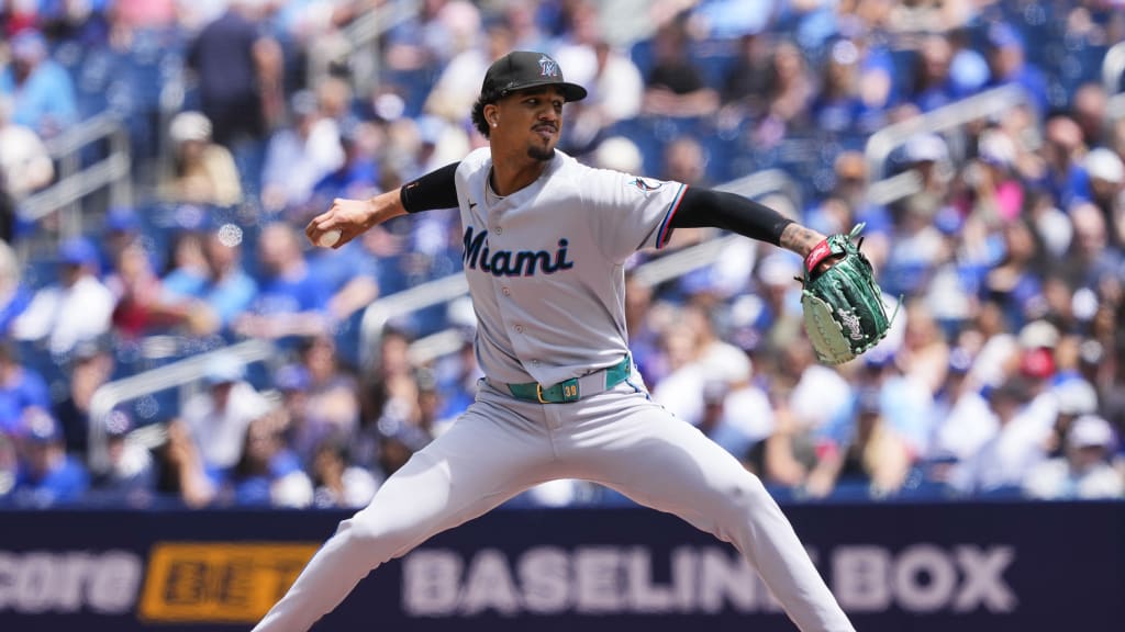 Eury Pérez leaves game vs. Blue Jays after four innings