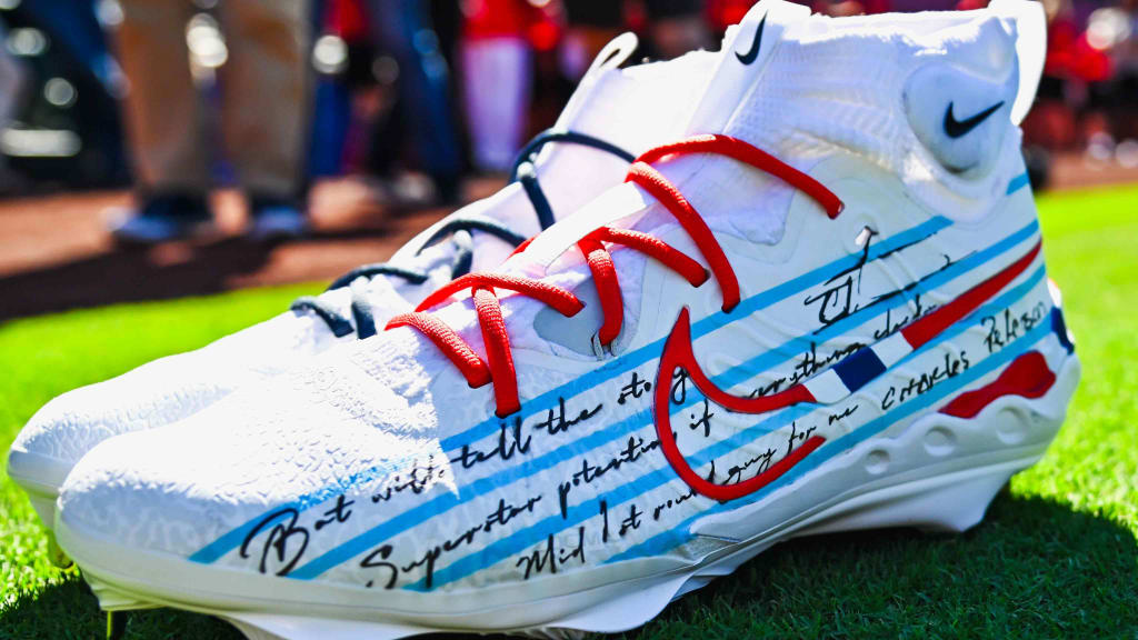 Jordan Walker's cleats feature lines from the report former Cardinals scout Charles Peterson wrote on him ahead of the 2020 Draft. (Photo via St. Louis Cardinals)