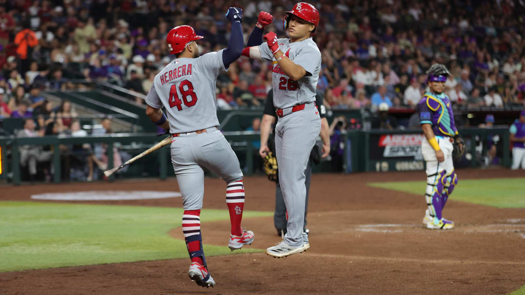 LIVE: Cards rookie opens road trip in desert with bang