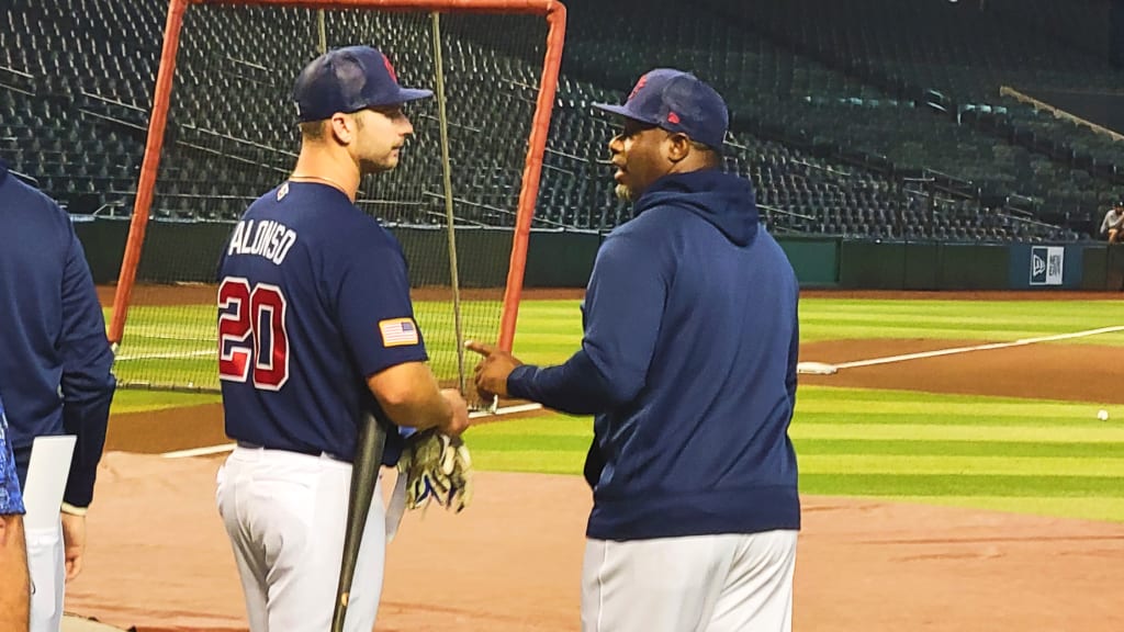 Three-time Home Run Derby champion Ken Griffey Jr. (right) speaks with two-time champion Pete Alonso during the 2023 World Baseball Classic at Chase Field in Phoenix. (Manny Randhawa / MLB.com)