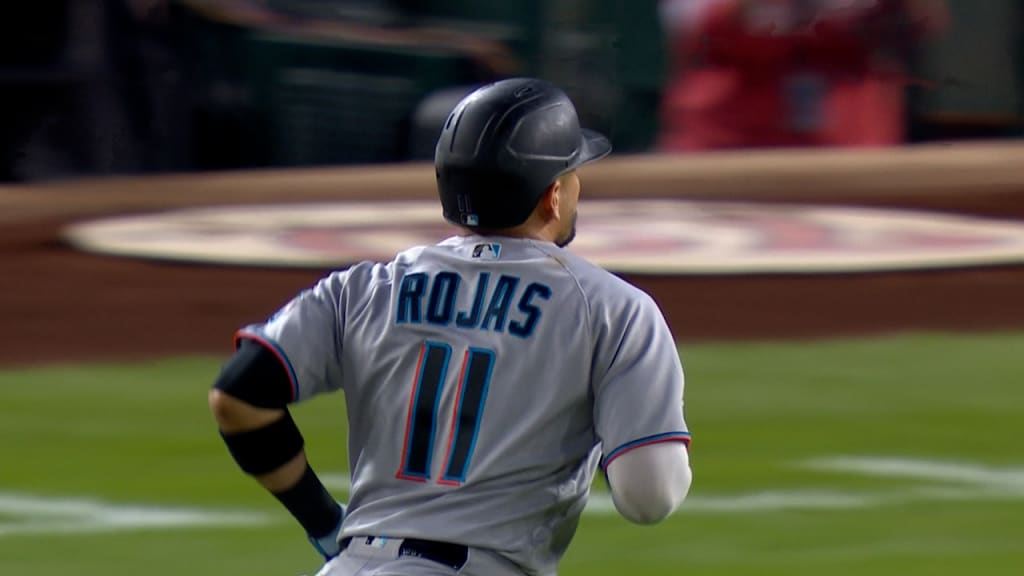 Miguel Rojas apologizes for fielding ball while mic'd up