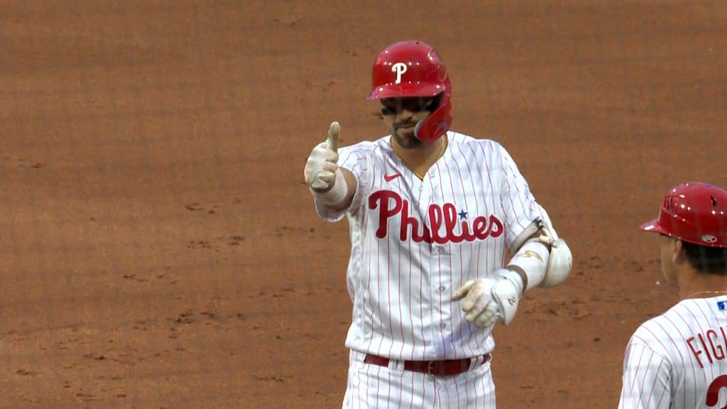 Giants' win streak snapped by 13-6 loss as Phillies break out the